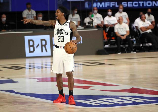 面上更像是 面上更像是