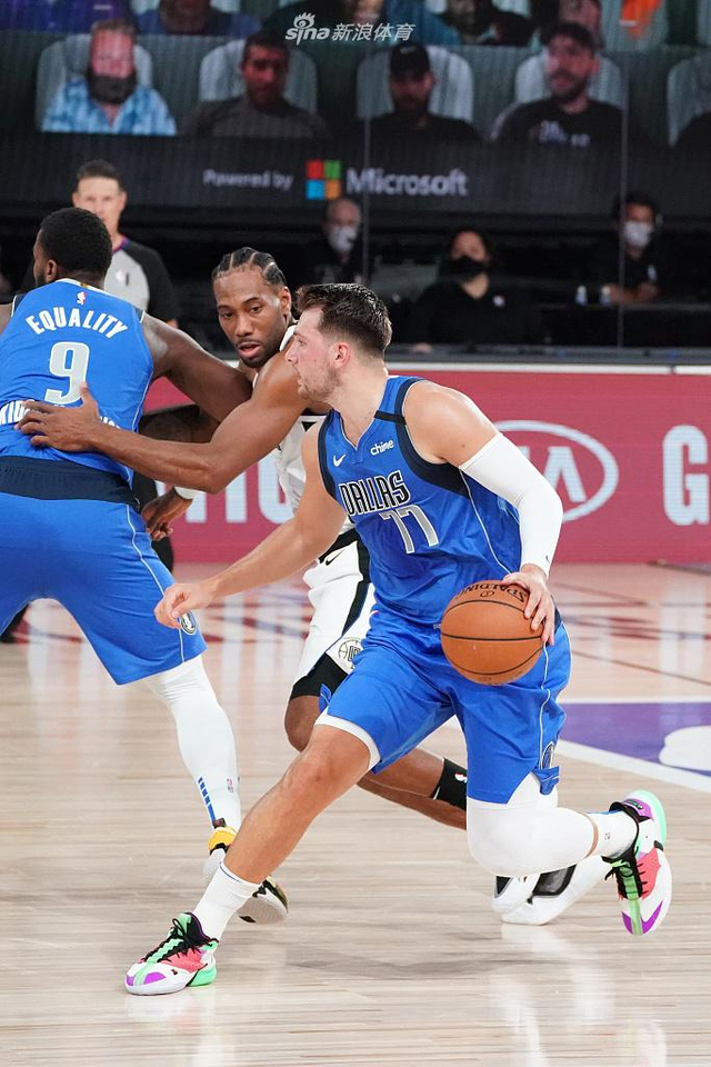 发售日期待 发售日期待